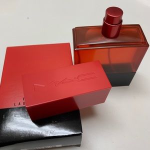 NWT! MAC Lady Danger Shadescents!